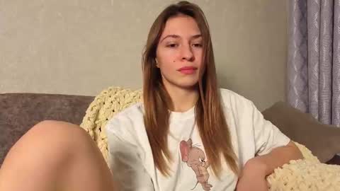 Kate only online show from December 4, 2025, 12:03 pm