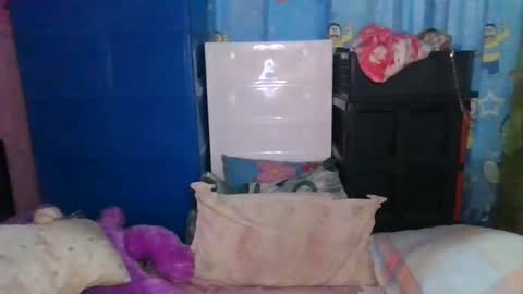 LocwlyLSYlYNXXX online show from February 12, 2025, 9:10 am