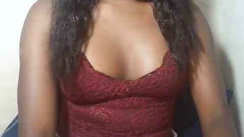Snapshot of lovelylarra chatting on February 11, 2026, 6:57 pm lovelylarra online show from February 11, 2026, 6:57 pm