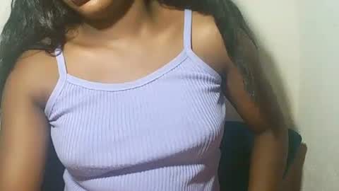 Snapshot of lovelylarra chatting on February 21, 2026, 8:10 pm lovelylarra online show from February 21, 2026, 8:10 pm