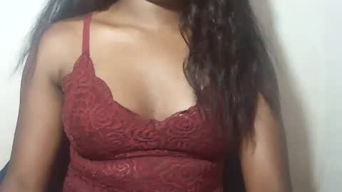 Snapshot of lovelylarra chatting on February 22, 2026, 8:13 am lovelylarra online show from February 22, 2026, 8:13 am