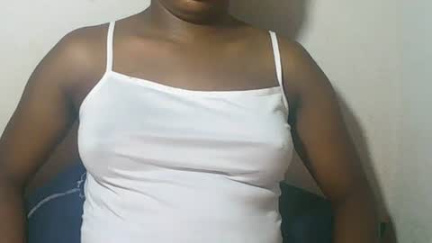 Snapshot of lovelylarra chatting on February 22, 2026, 8:18 pm lovelylarra online show from February 22, 2026, 8:18 pm
