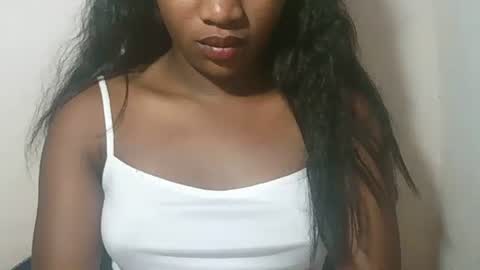 Snapshot of lovelylarra chatting on February 23, 2026, 8:22 am lovelylarra online show from February 23, 2026, 8:22 am