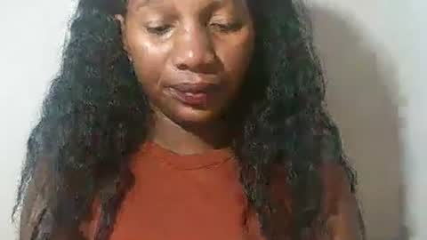 Snapshot of lovelylarra chatting on February 28, 2026, 10:00 pm lovelylarra online show from February 28, 2026, 10:00 pm