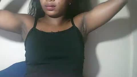 Snapshot of lovelylarra chatting on March 14, 2026, 10:21 am lovelylarra online show from March 14, 2026, 10:21 am