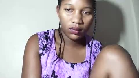 Snapshot of lovelylarra chatting on May 2, 2026, 10:26 pm lovelylarra online show from May 2, 2026, 10:26 pm