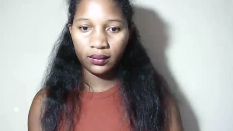 Snapshot of lovelylarra chatting on May 9, 2026, 7:13 am lovelylarra online show from May 9, 2026, 7:13 am