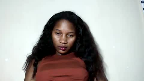 Snapshot of lovelylarra chatting on May 20, 2026, 8:04 pm lovelylarra online show from May 20, 2026, 8:04 pm