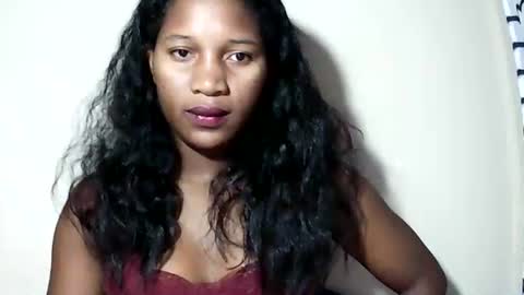 Snapshot of lovelylarra chatting on May 26, 2026, 6:37 pm lovelylarra online show from May 26, 2026, 6:37 pm