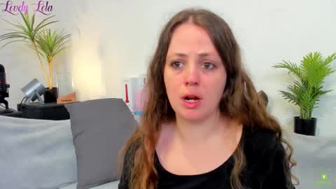 Lola online show from October 5, 2025, 9:34 pm