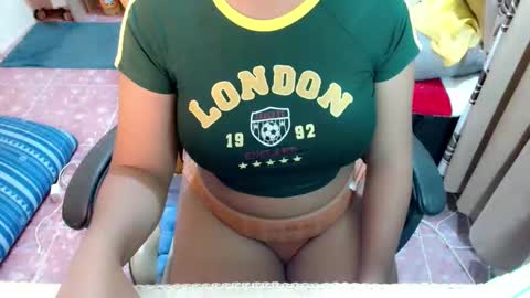 lovelymarish online show from October 15, 2025, 10:48 am