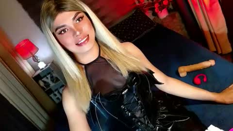 lovelymiss_shyna11 online show from October 13, 2025, 8:03 am