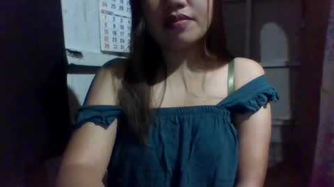 Snapshot of lovelymocha27 chatting on December 8, 2024, 11:57 am lovelymocha27s online show from December 8, 2024, 11:57 am