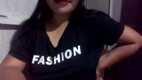 lovelymocha27s online show from November 16, 2025, 8:14 pm