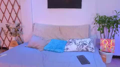 Snapshot of lovelymoon_ chatting on June 18, 2026, 1:39 am lovelymoon_ online show from June 18, 2026, 1:39 am