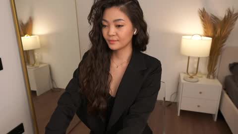 kim online show from April 3, 2026, 5:00 pm