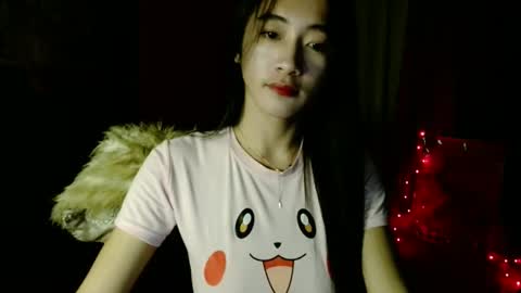 lovelypetite143 online show from February 26, 2026, 10:03 am