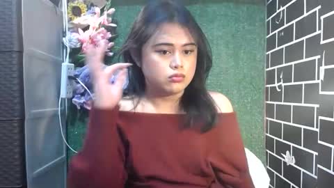 lovely online show from October 23, 2025, 9:46 pm