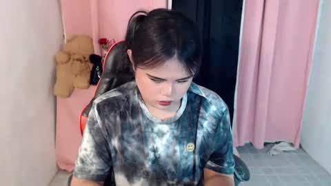 lovely online show from April 16, 2026, 11:07 pm