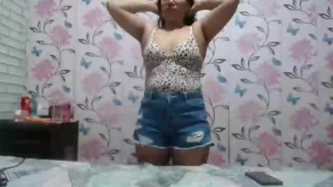 Angelquey online show from December 6, 2024, 8:40 pm