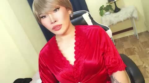 Snapshot of lovelysugar18 chatting on November 6, 2025, 8:32 pm STWEET LINA online show from November 6, 2025, 8:32 pm