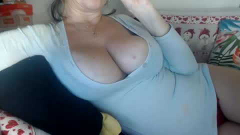 lovelywoman22 online show from December 21, 2024, 7:06 pm