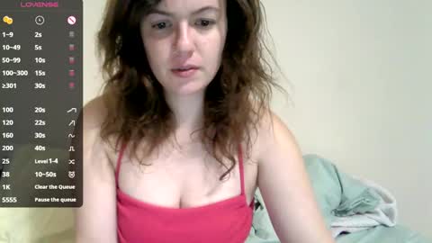 Snapshot of lovemesomemoree chatting on December 31, 2024, 9:39 pm Connie online show from December 31, 2024, 9:39 pm