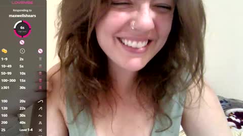 Snapshot of lovemesomemoree chatting on January 2, 2025, 8:02 pm Connie online show from January 2, 2025, 8:02 pm