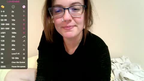 Snapshot of lovemesomemoree chatting on January 27, 2025, 10:06 pm Connie online show from January 27, 2025, 10:06 pm