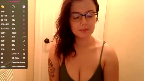 Snapshot of lovemesomemoree chatting on February 21, 2025, 11:11 am Connie online show from February 21, 2025, 11:11 am