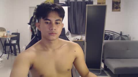 loverboyph04 online show from September 24, 2025, 4:27 am