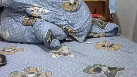 loverguyke online show from April 16, 2026, 9:10 am