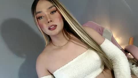 Snapshot of lovers_moon22 chatting on January 21, 2025, 12:57 am lovers moon22 online show from January 21, 2025, 12:57 am