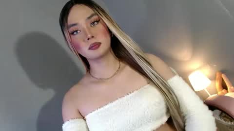 Snapshot of lovers_moon22 chatting on February 13, 2025, 12:46 am lovers moon22 online show from February 13, 2025, 12:46 am