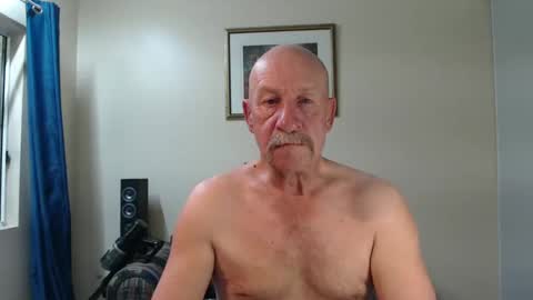 Snapshot of lovesblackazz chatting on December 5, 2024, 11:07 pm Lovesblackazz online show from December 5, 2024, 11:07 pm