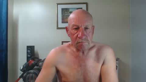 Snapshot of lovesblackazz chatting on January 22, 2025, 10:29 am Lovesblackazz online show from January 22, 2025, 10:29 am