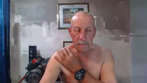 Snapshot of lovesblackazz chatting on September 19, 2025, 10:49 am Lovesblackazz online show from September 19, 2025, 10:49 am