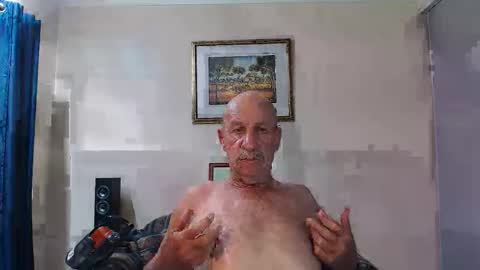 Snapshot of lovesblackazz chatting on October 28, 2025, 10:41 am Lovesblackazz online show from October 28, 2025, 10:41 am