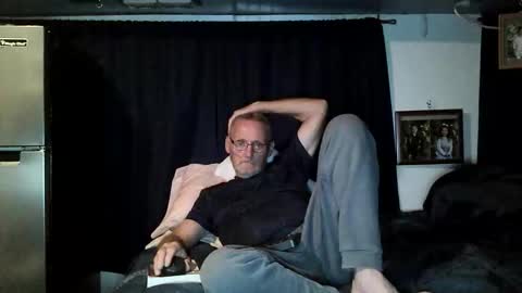 Snapshot of lovesex6565 chatting on September 26, 2025, 12:36 am just here to have fun and cum online show from September 26, 2025, 12:36 am