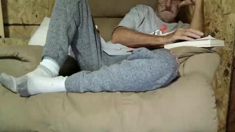 Snapshot of lovesex6565 chatting on November 6, 2025, 11:00 am just here to have fun and cum online show from November 6, 2025, 11:00 am