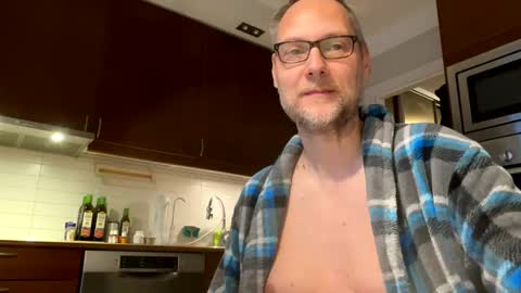 Snapshot of loveshine_ chatting on February 25, 2025, 6:14 am loveshine_ online show from February 25, 2025, 6:14 am