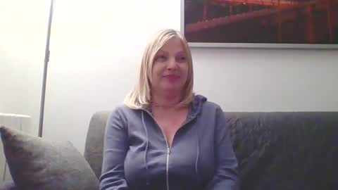 Marlyn online show from January 8, 2025, 11:52 pm