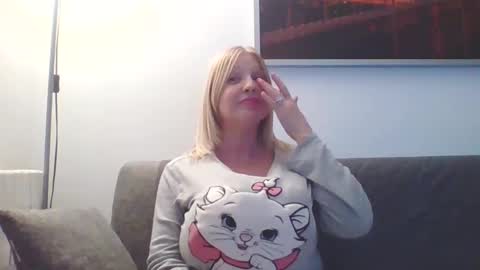 Marlyn online show from January 24, 2025, 11:45 pm