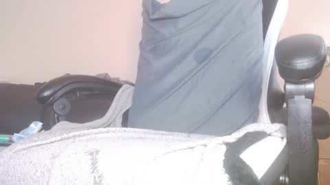 lovetobeused online show from November 30, 2025, 4:11 pm