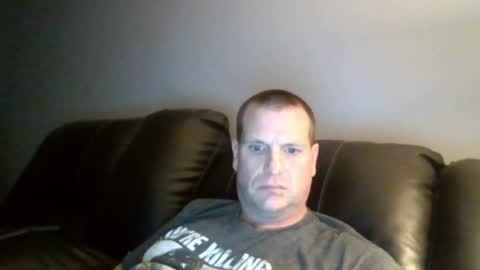 Snapshot of lovetocum37 chatting on December 12, 2024, 4:15 am lovetocum37 online show from December 12, 2024, 4:15 am