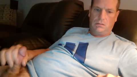 Snapshot of lovetocum37 chatting on September 17, 2025, 4:19 pm lovetocum37 online show from September 17, 2025, 4:19 pm