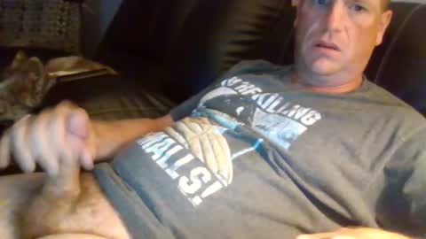 Snapshot of lovetocum37 chatting on October 6, 2025, 3:26 am lovetocum37 online show from October 6, 2025, 3:26 am