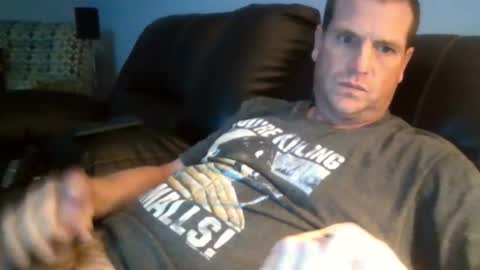 Snapshot of lovetocum37 chatting on November 3, 2025, 7:37 pm lovetocum37 online show from November 3, 2025, 7:37 pm