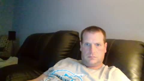 Snapshot of lovetocum37 chatting on March 30, 2026, 12:22 am lovetocum37 online show from March 30, 2026, 12:22 am