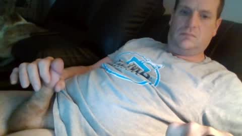 Snapshot of lovetocum37 chatting on April 2, 2026, 3:26 am lovetocum37 online show from April 2, 2026, 3:26 am